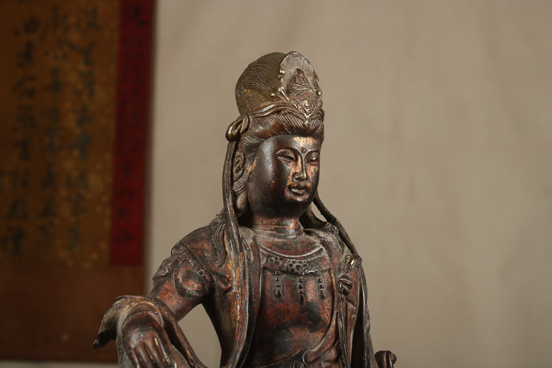 Chinese antique pure copper statue of the free Guanyin Buddha