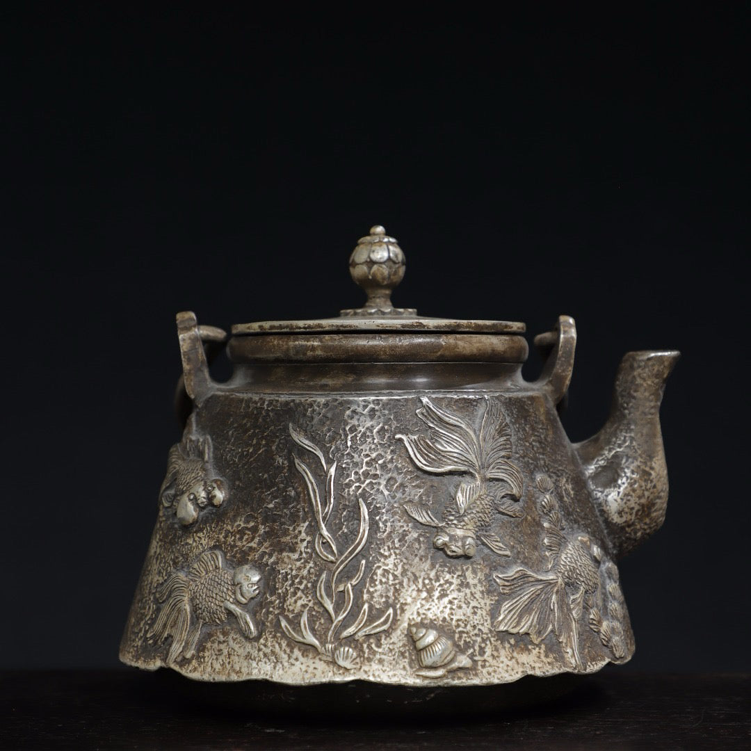 There are more than a few pots of Chinese antique pure copper available for years