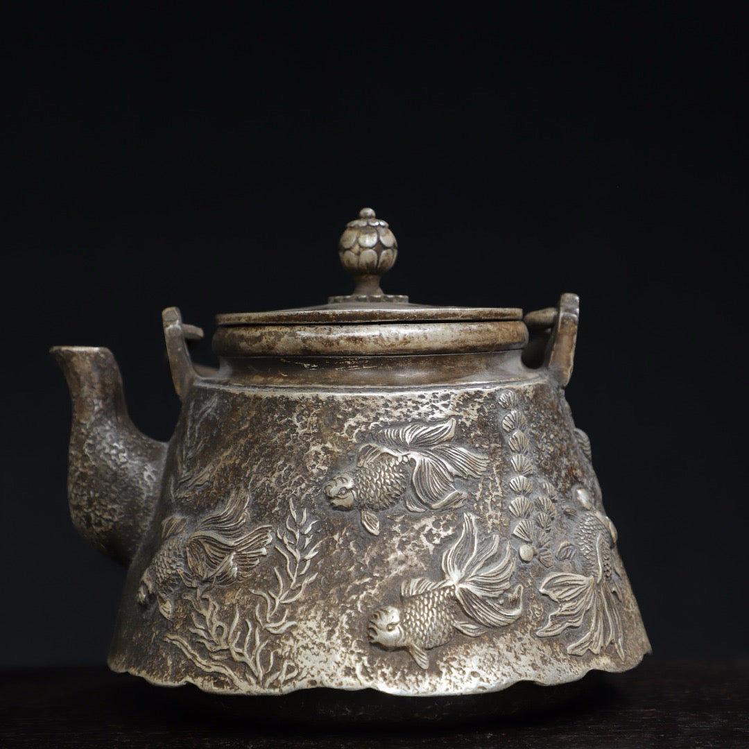 There are more than a few pots of Chinese antique pure copper available for years