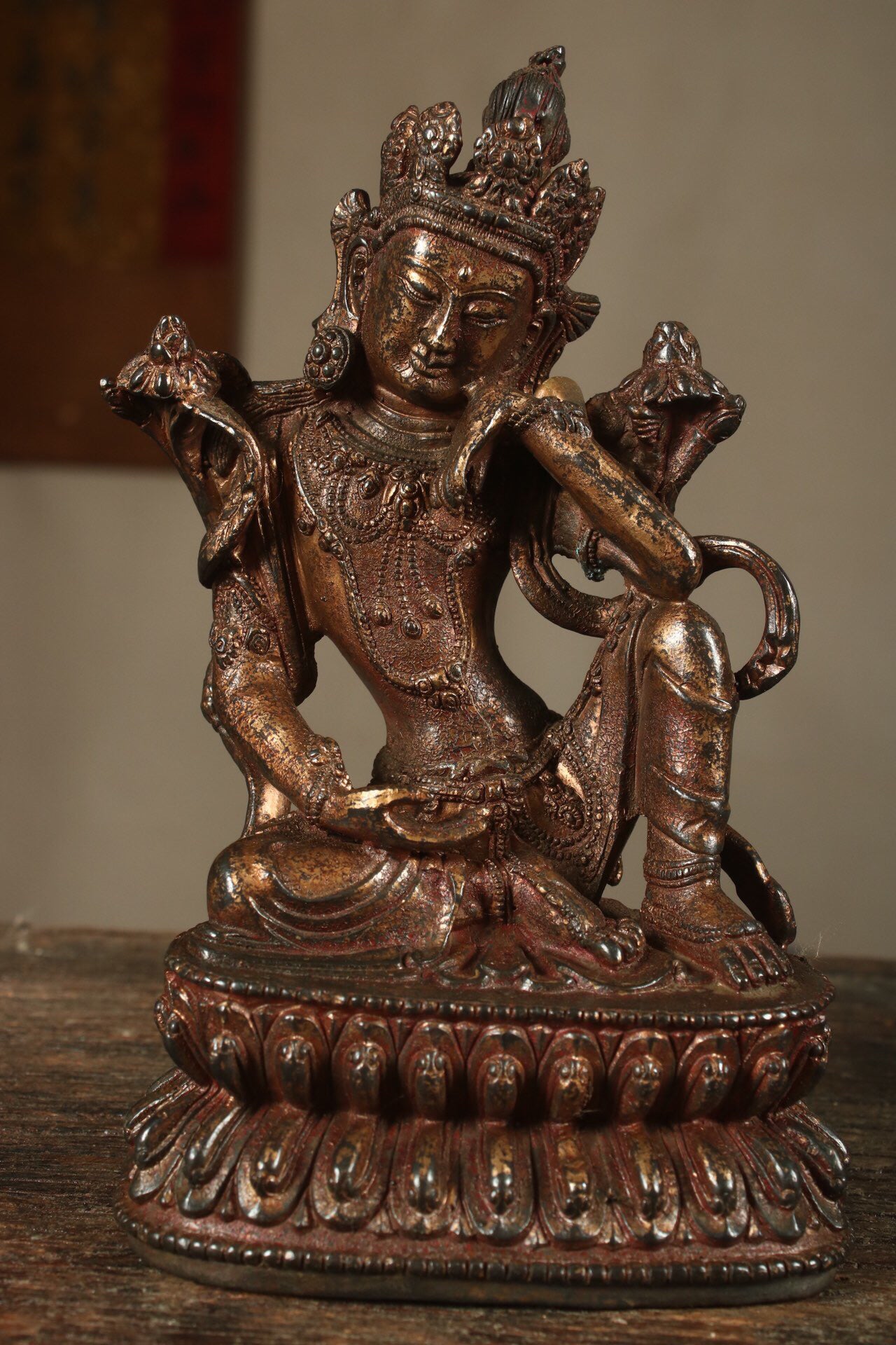 Chinese antique pure copper statue of Bodhisattva with thoughts