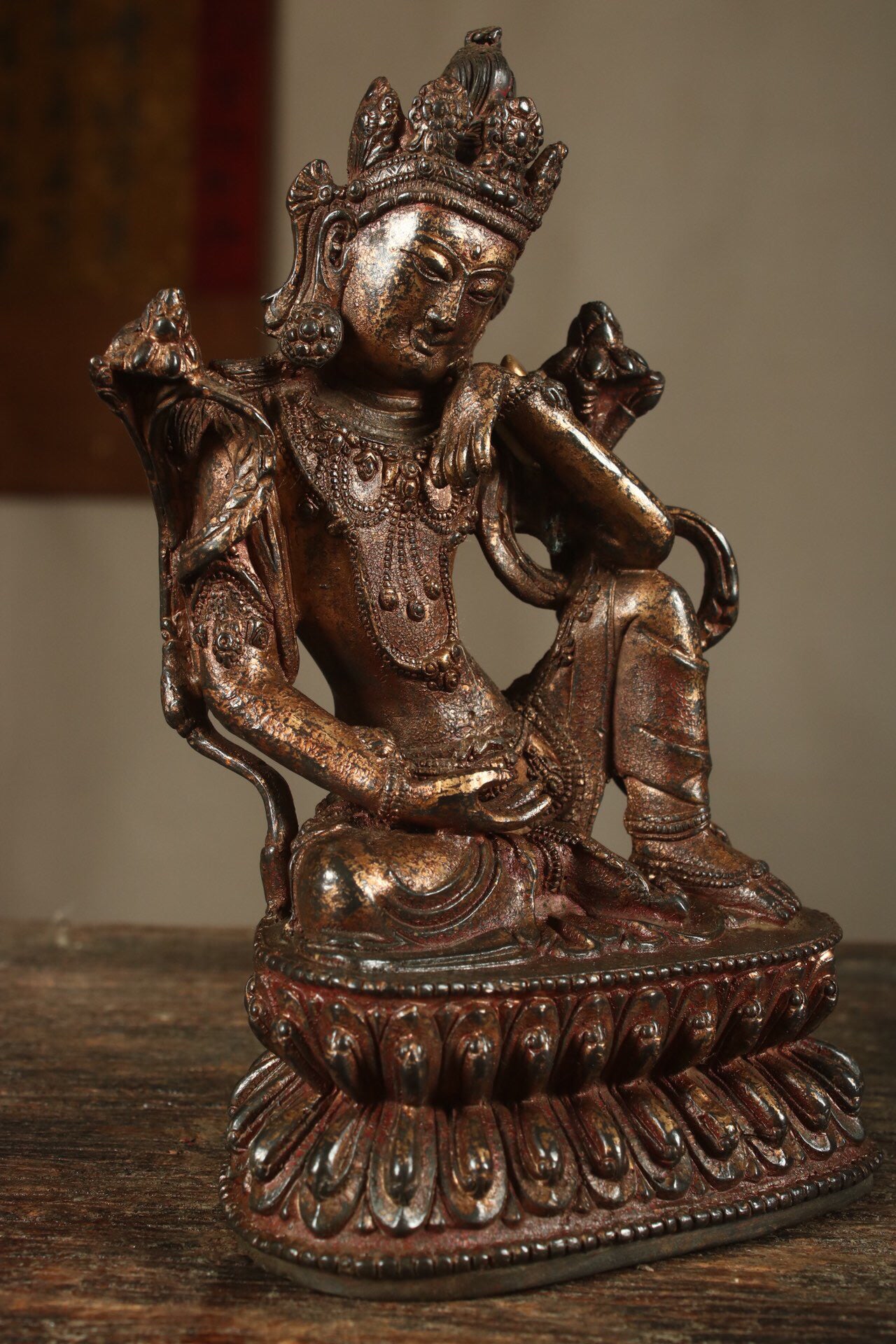 Chinese antique pure copper statue of Bodhisattva with thoughts