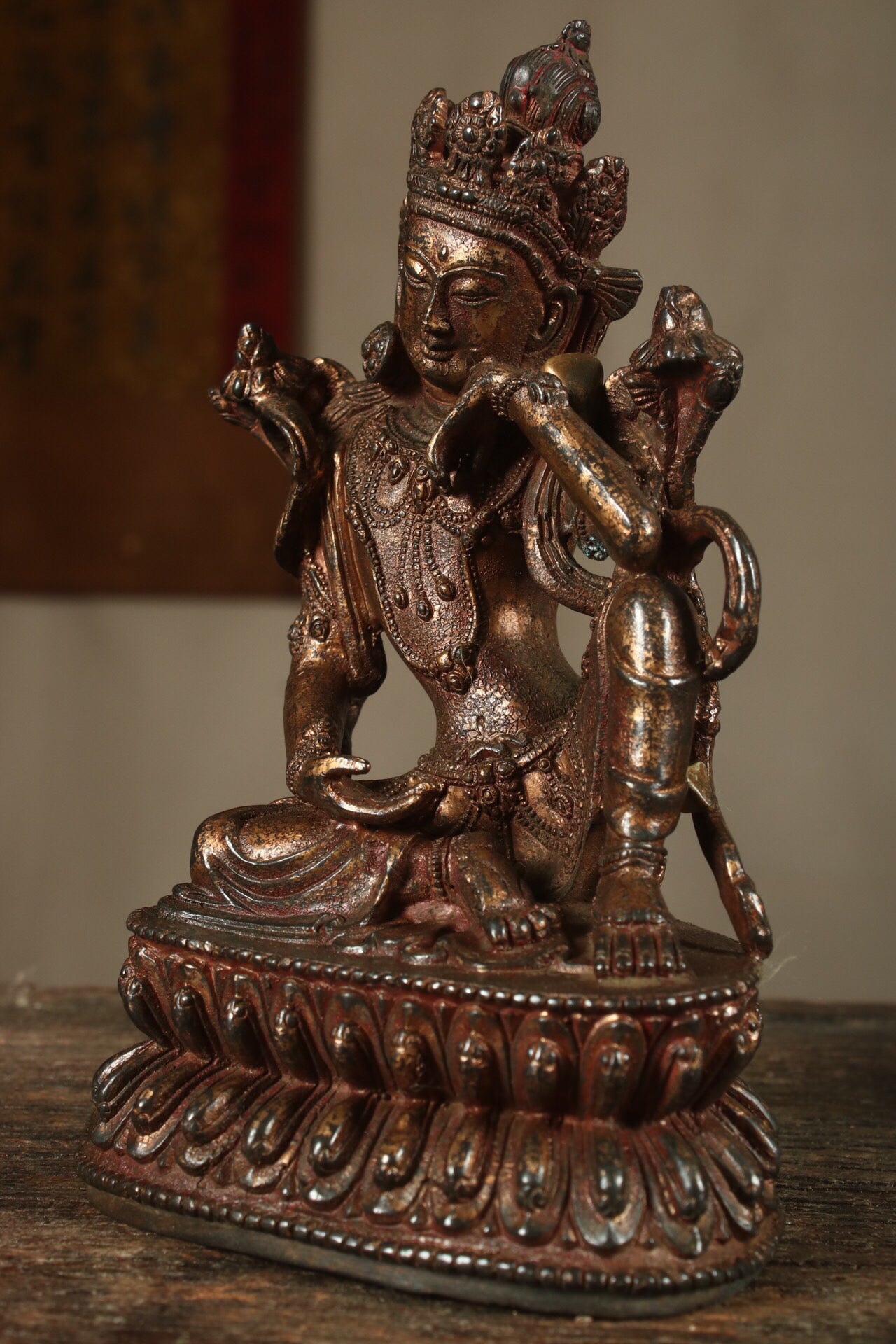 Chinese antique pure copper statue of Bodhisattva with thoughts