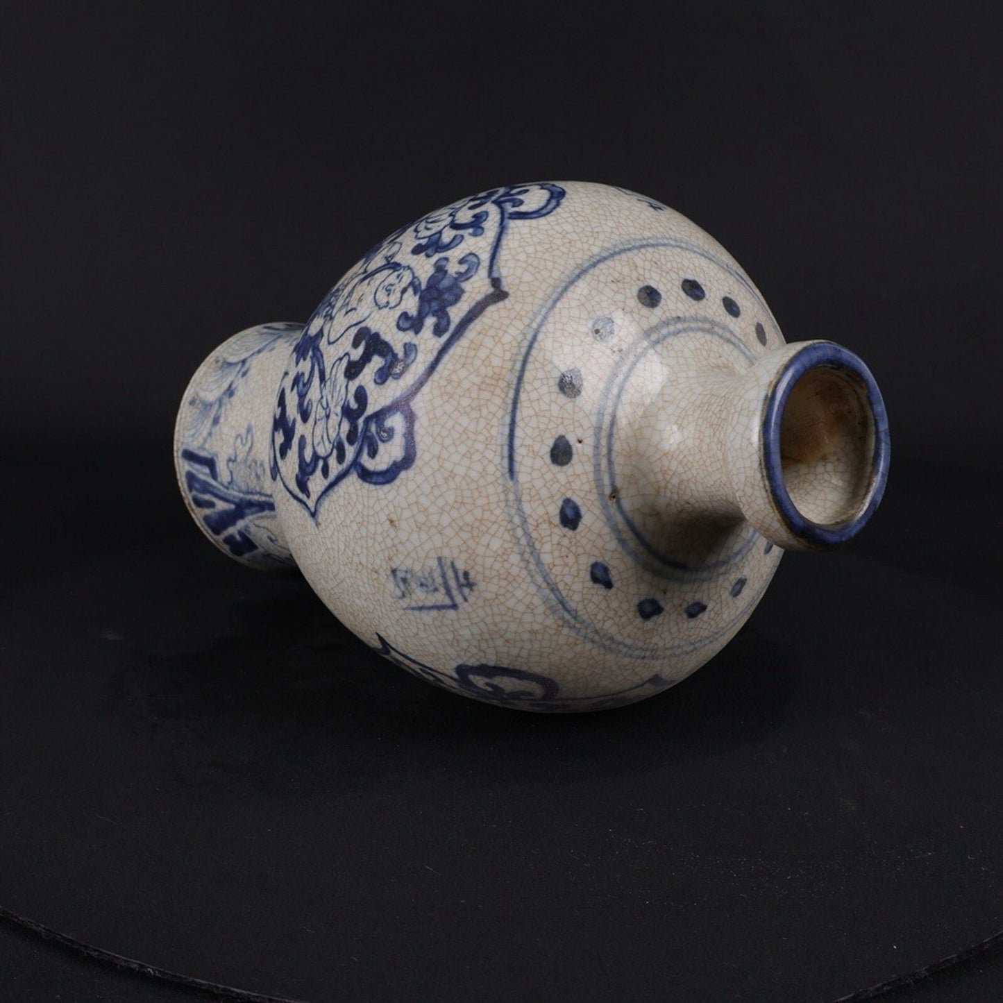 Blue and white window shaped lucky doll plum vase