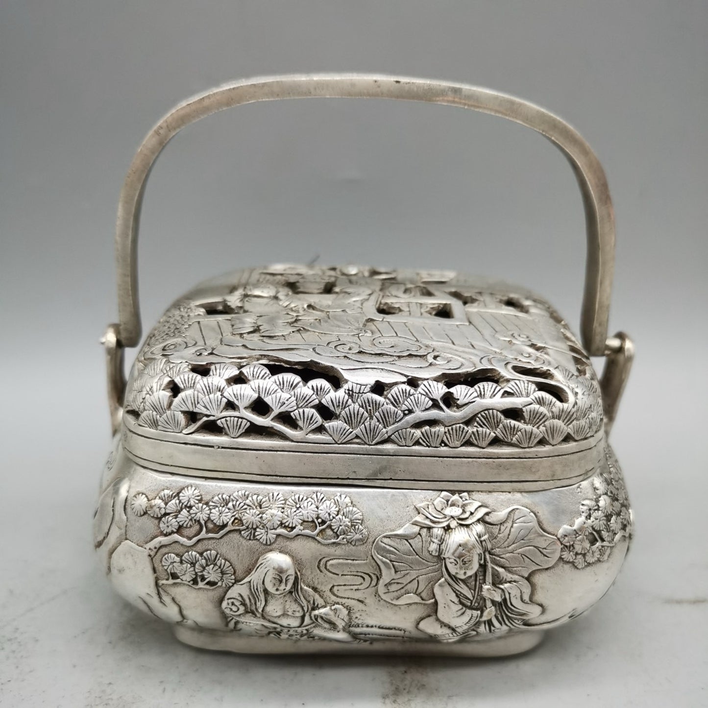 Antique and Retro Warm Hand Stove Carbon Stove