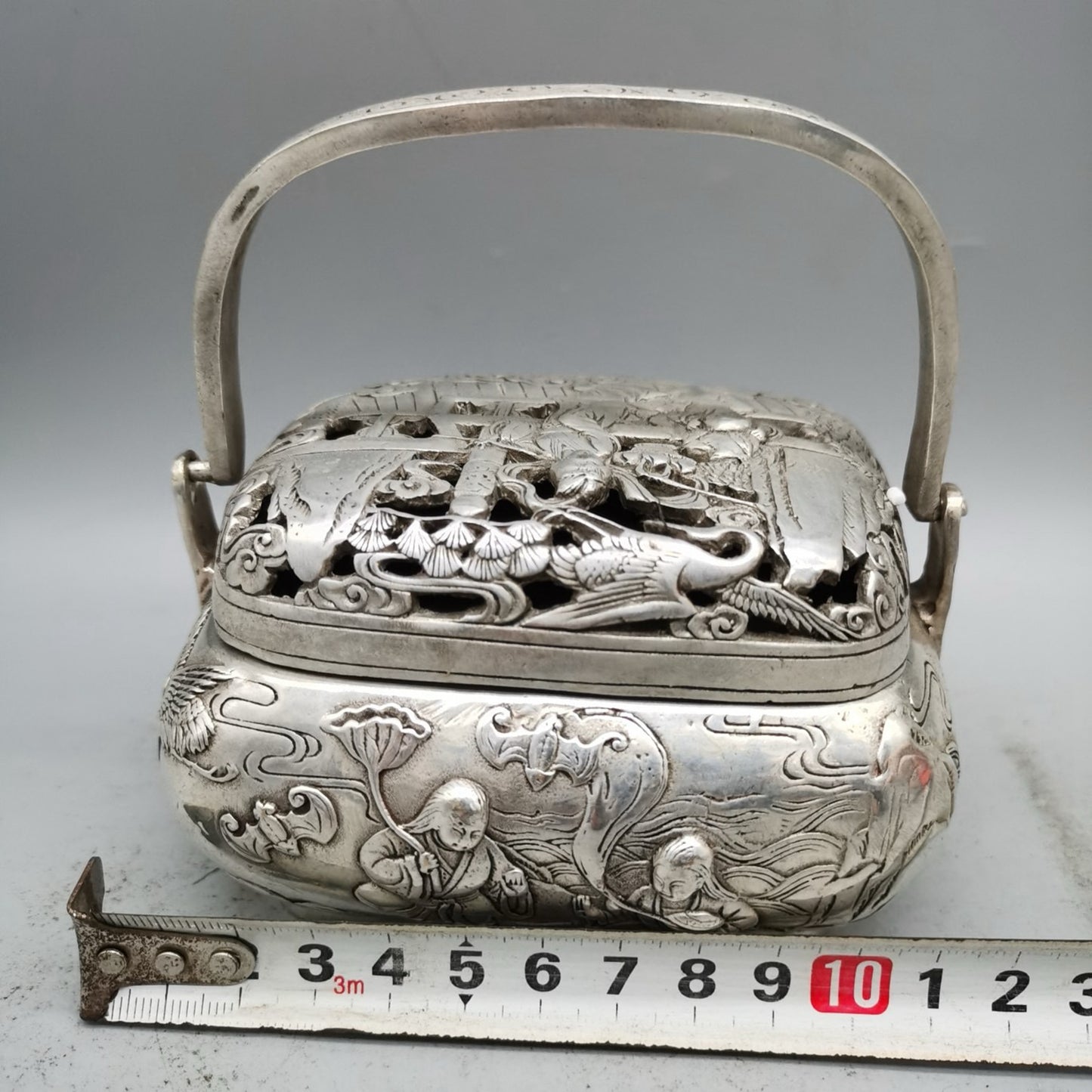 Antique and Retro Warm Hand Stove Carbon Stove