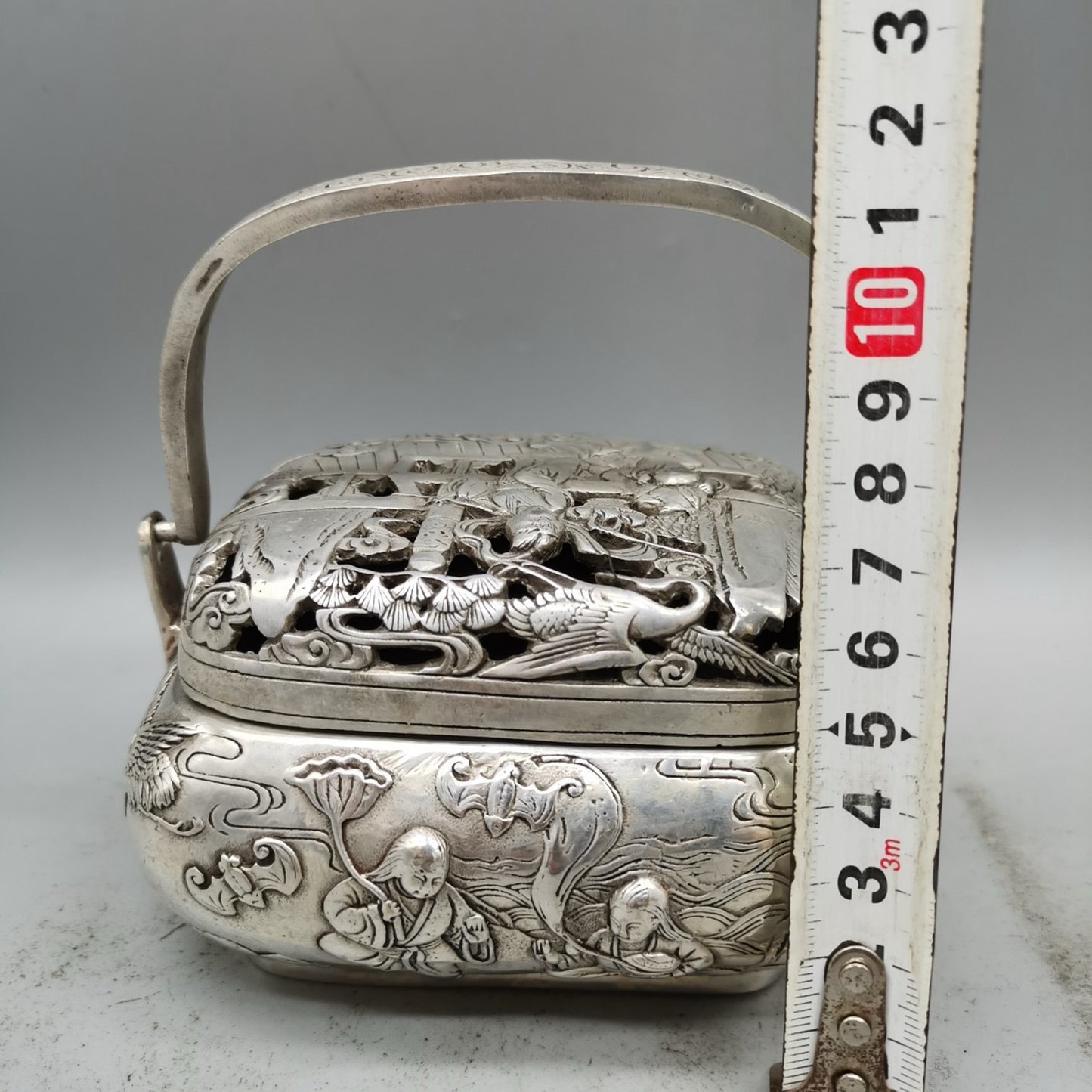 Antique and Retro Warm Hand Stove Carbon Stove