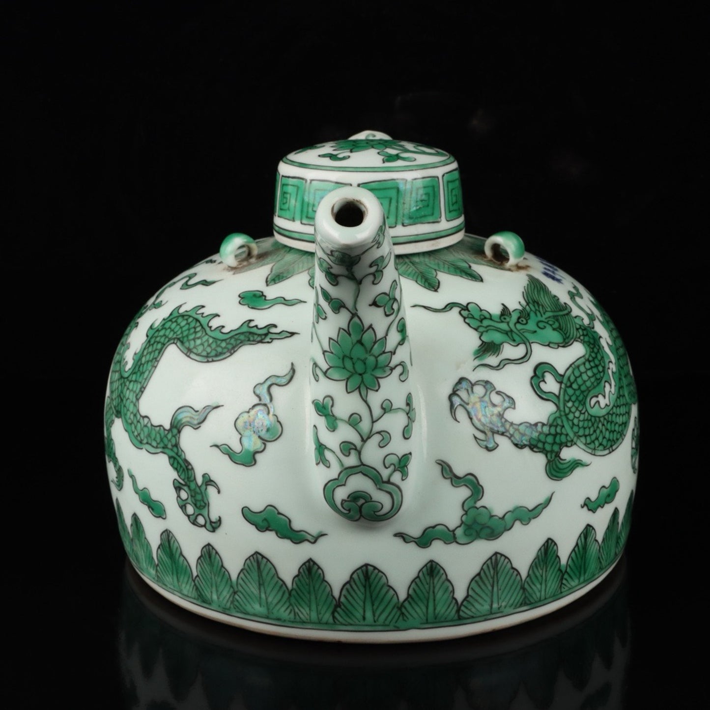 Chinese antique ceramic green cloud dragon patterned teapot