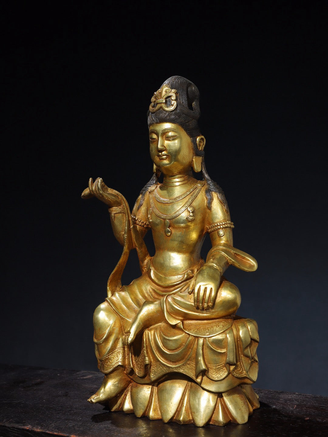 Chinese antique pure copper statue of the free Guanyin Buddha