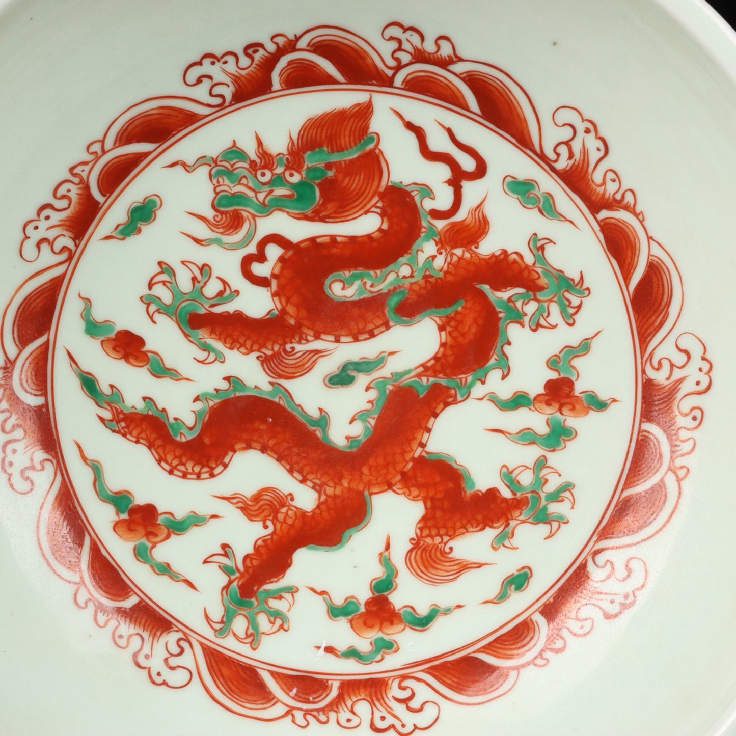 Chinese antique ceramic red green cloud dragon patterned large bowl