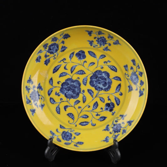 Chinese Antique Blue and White with Yellow Glazed Flower Pattern Appreciation Plate