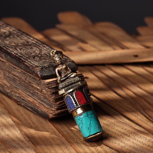 Chinese antique Shakyamuni Buddha inlaid with turquoise pendant