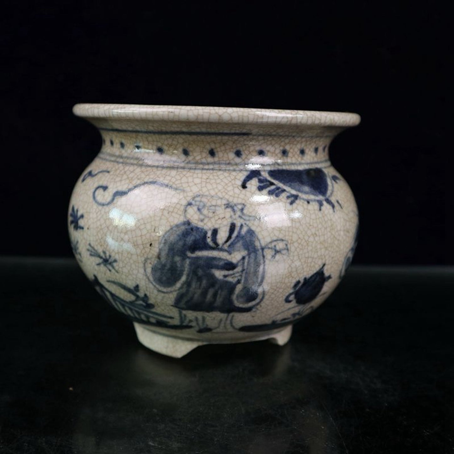 Open blue and white figure pattern incense burner