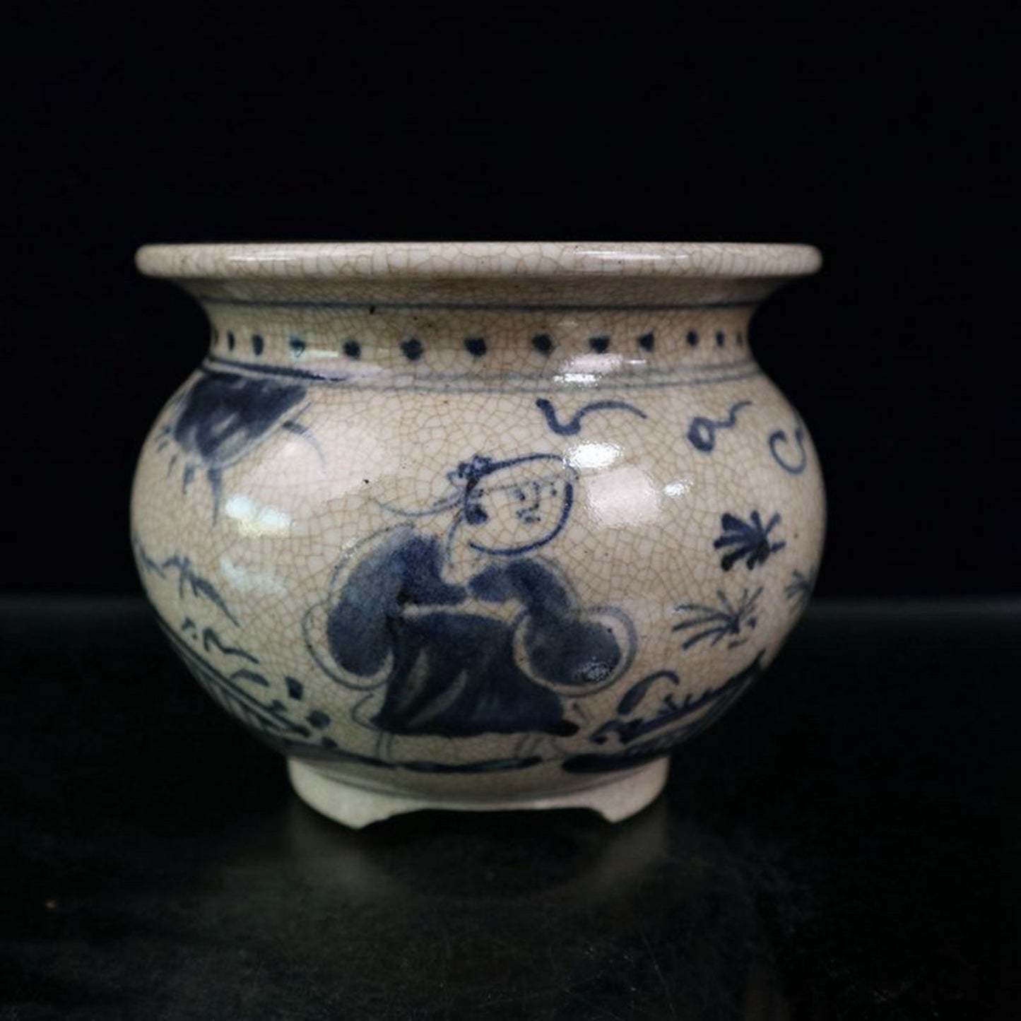 Open blue and white figure pattern incense burner