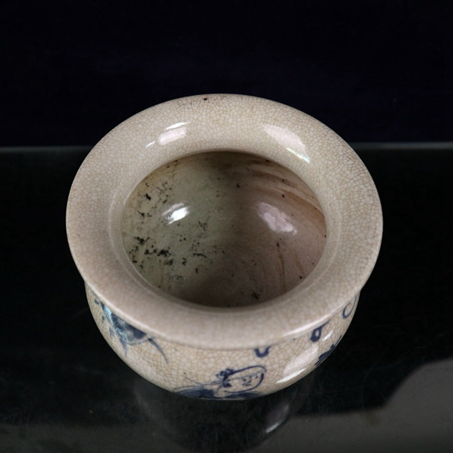 Open blue and white figure pattern incense burner