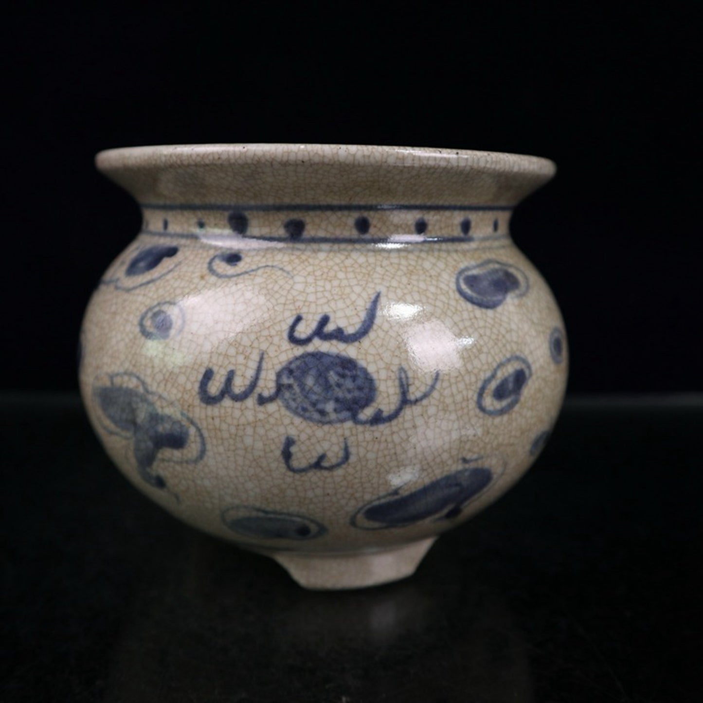 Open piece blue and white dragon pattern incense burner