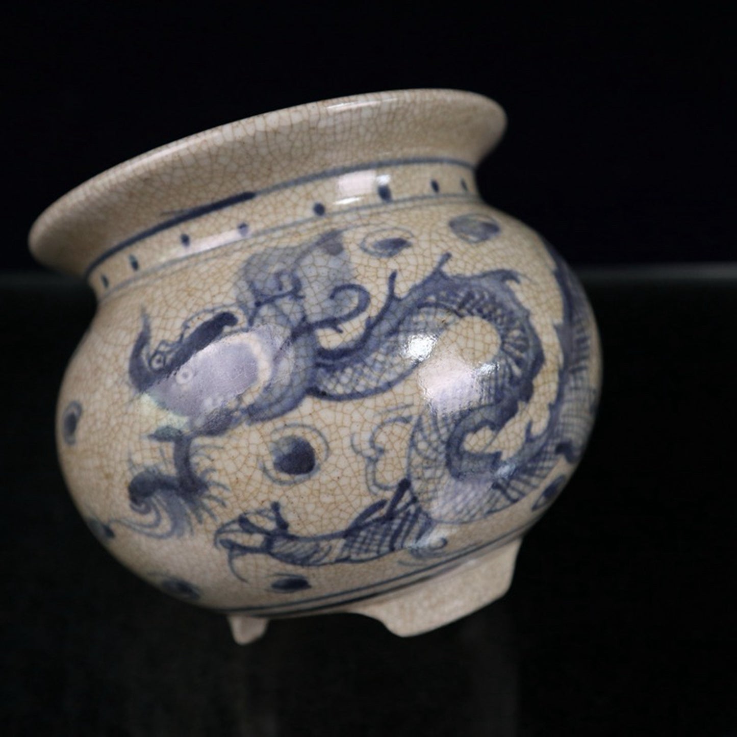 Open piece blue and white dragon pattern incense burner