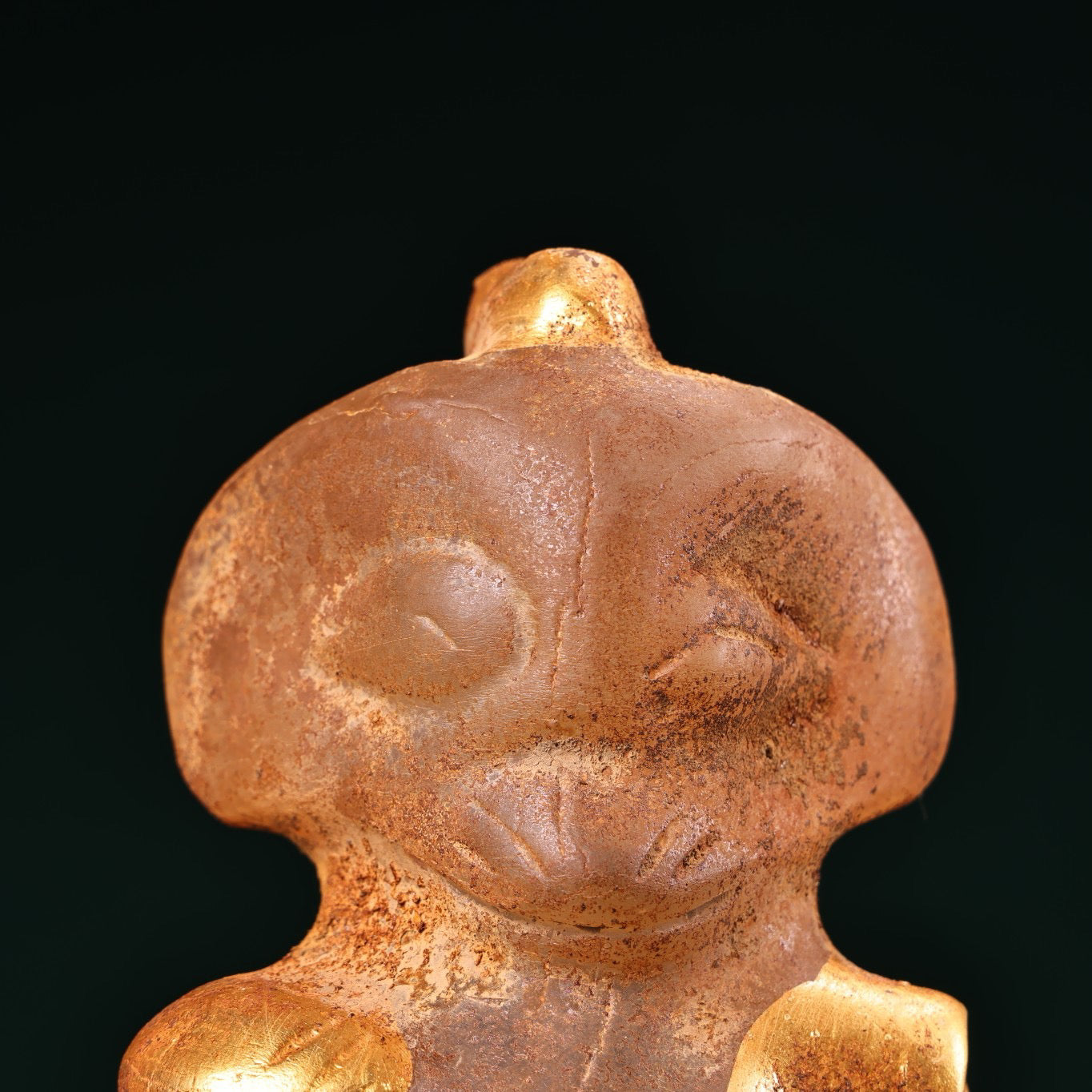 Chinese Antique Crystal Gilded Red Mountain Culture Man