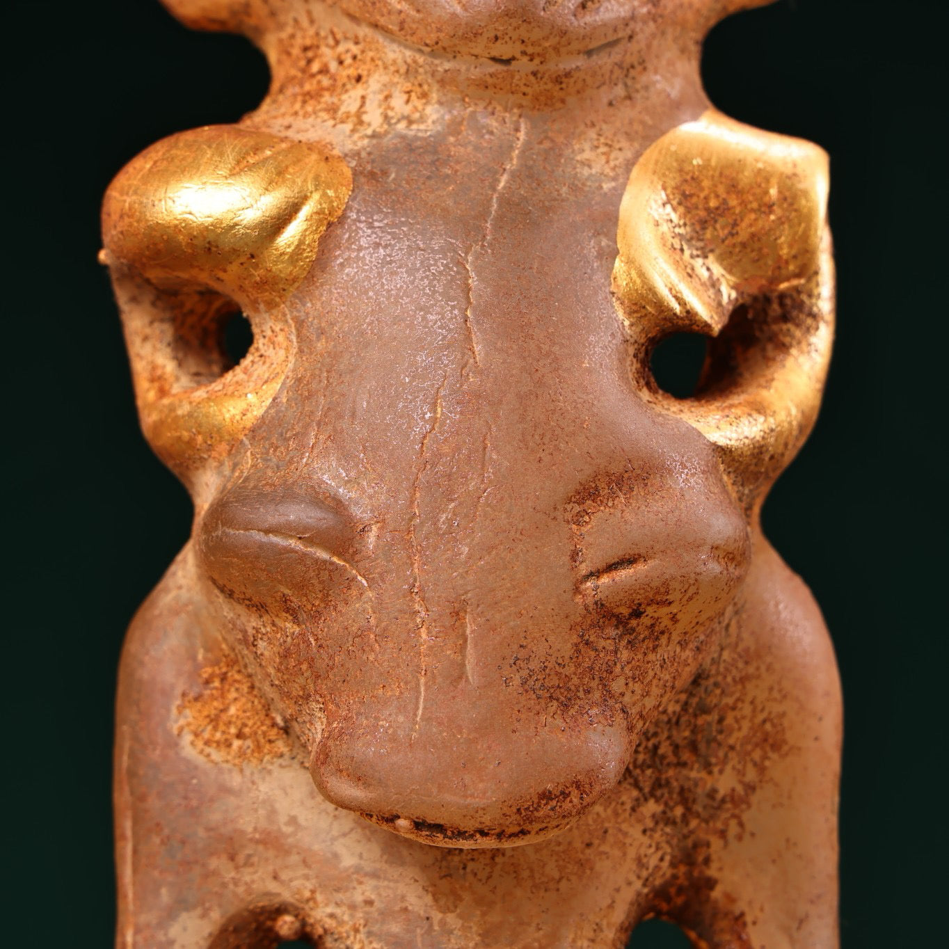 Chinese Antique Crystal Gilded Red Mountain Culture Man