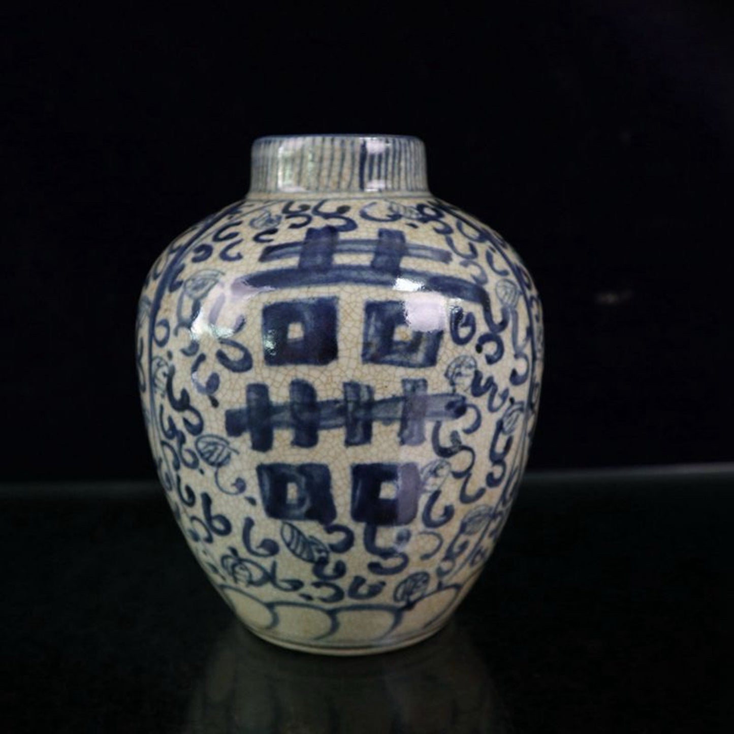 Open blue and white double happiness pattern jar