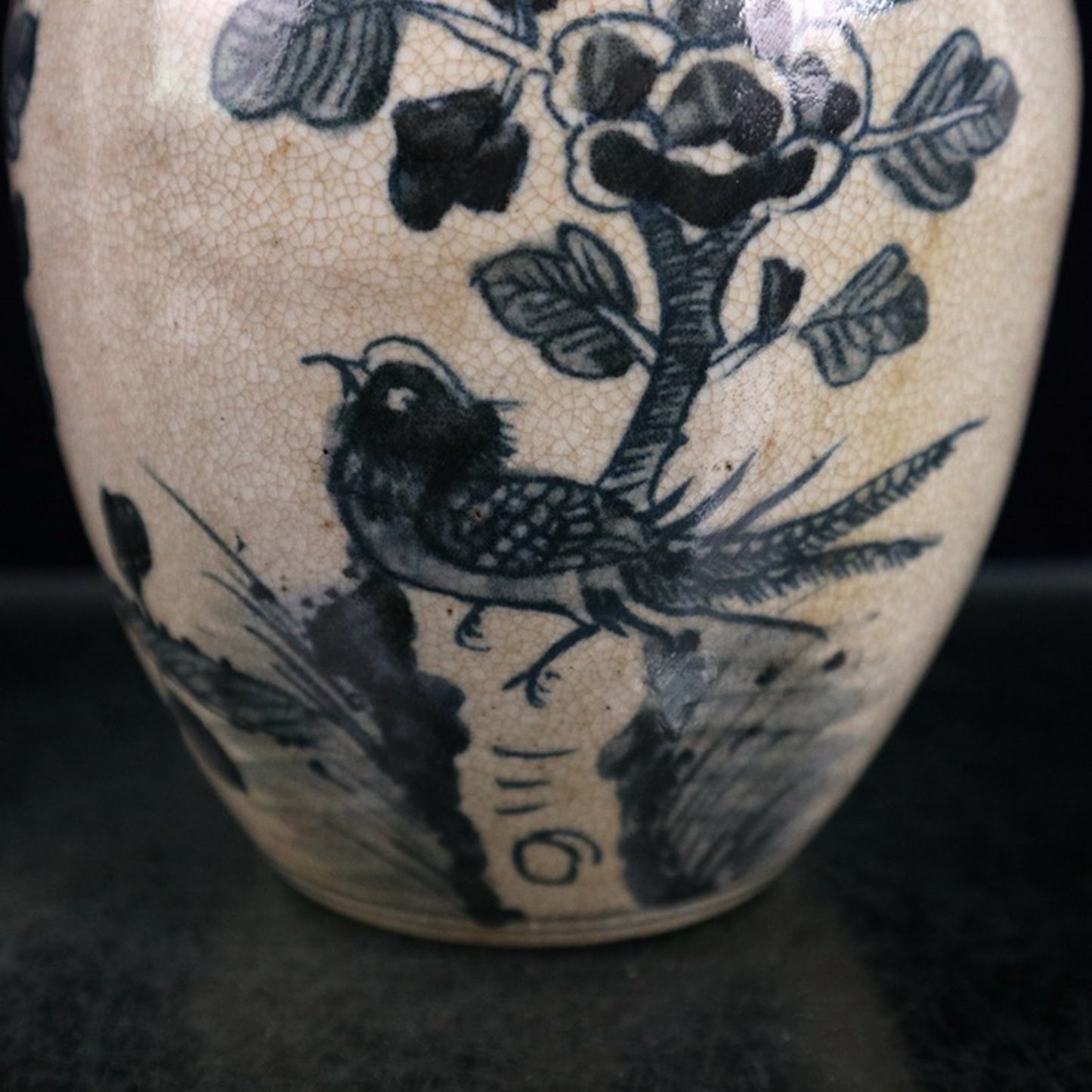 Open piece blue and white flower and bird pattern jar