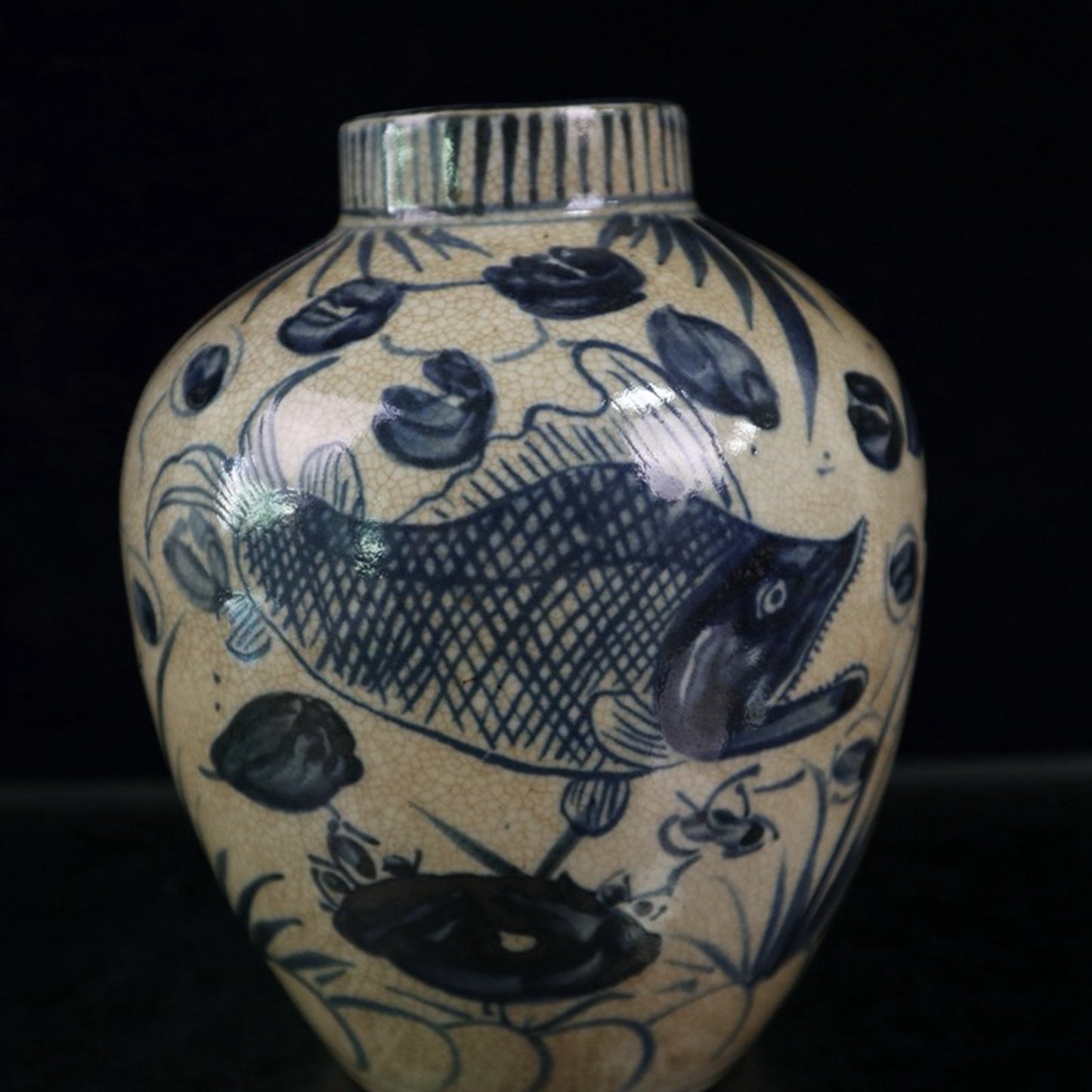 Open blue and white fish pattern jar