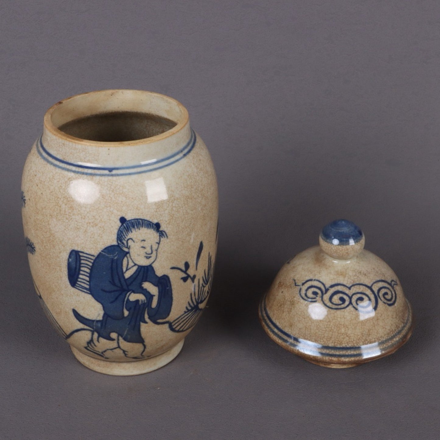 Blue and white porcelain character story patterned small general jar