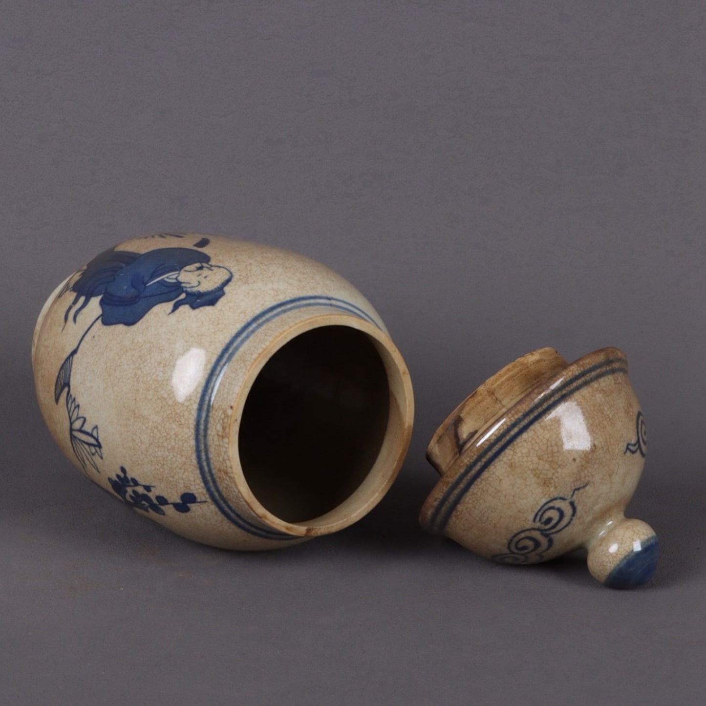 Blue and white porcelain character story patterned small general jar