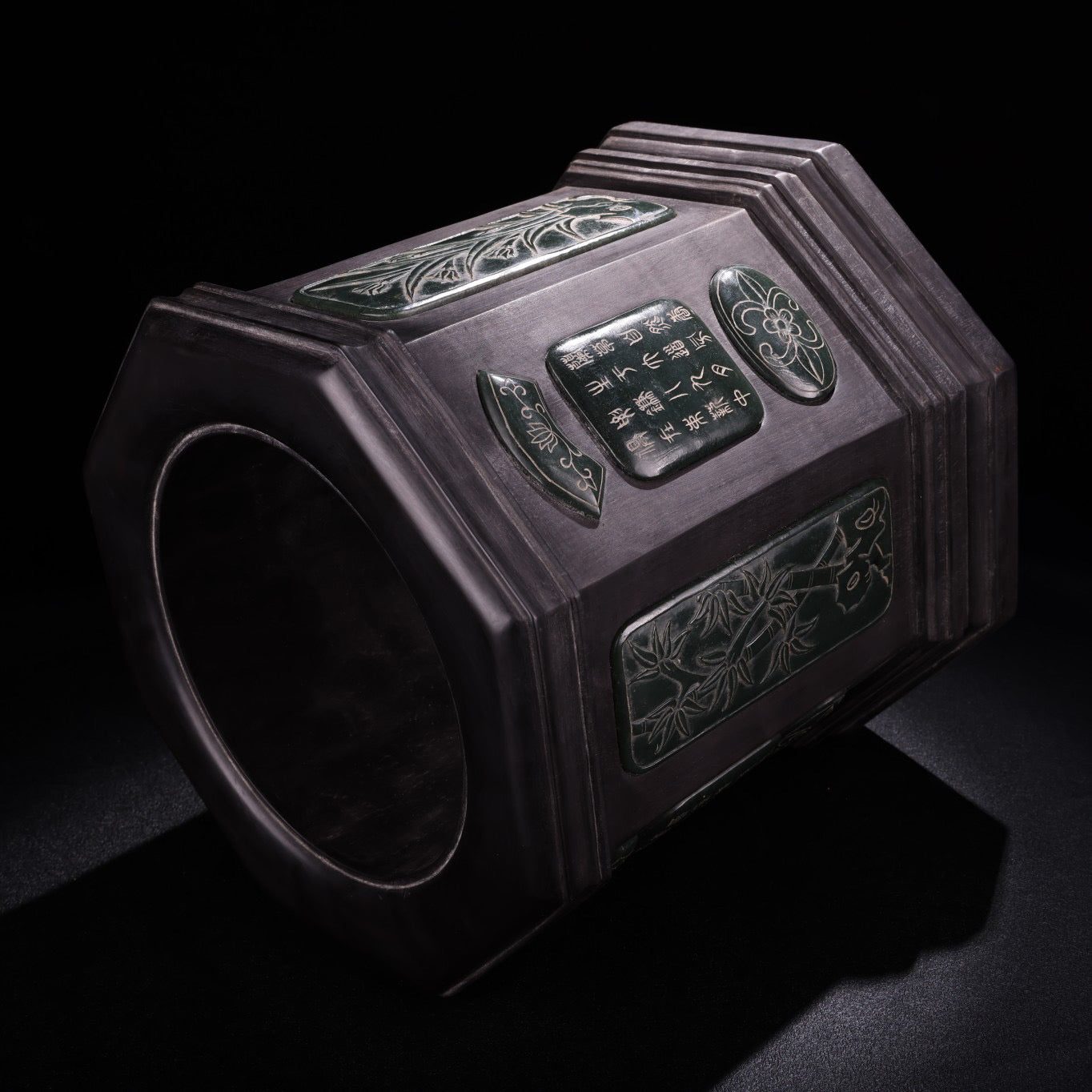 Chinese Antique and Tian Qingyu Pen Holder