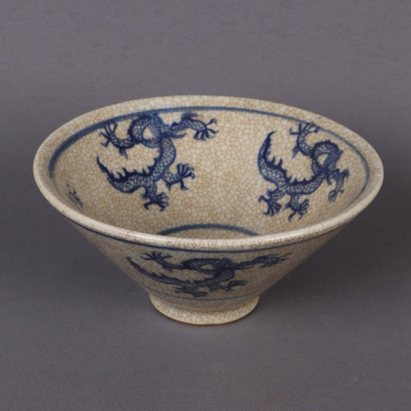 Blue and white dragon patterned sky shaped bamboo hat bowl