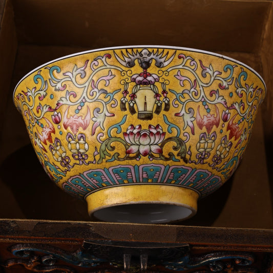 Chinese antique enamel hand-painted pink porcelain bowl