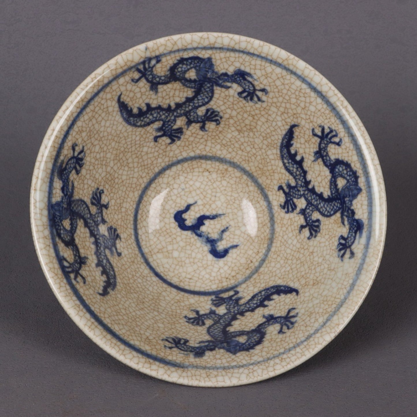 Blue and white dragon patterned sky shaped bamboo hat bowl