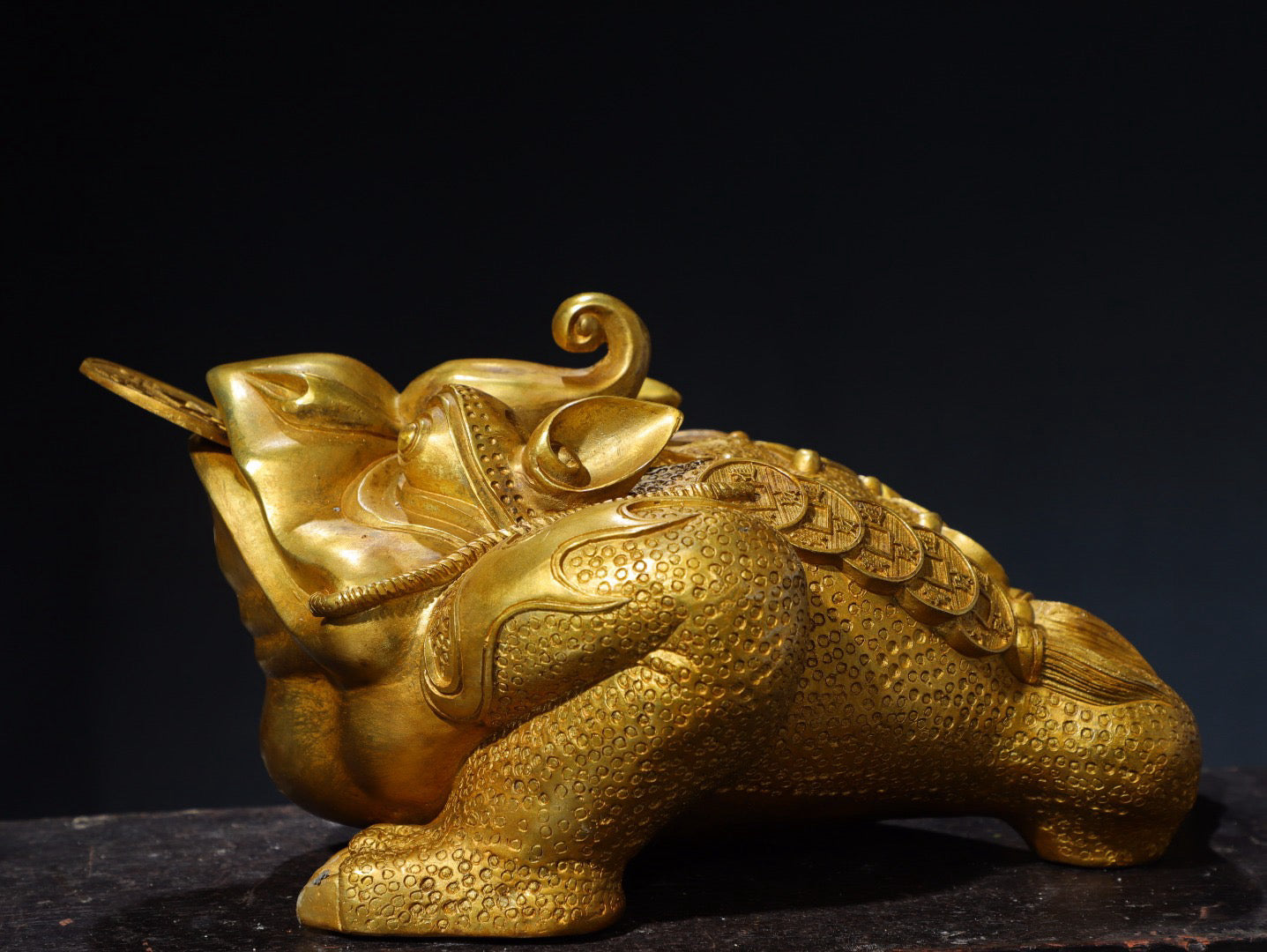 Chinese antique pure copper golden toad ornaments