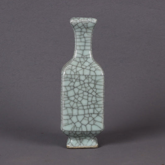 Ge Kiln Opening Square Small Shang Bottle