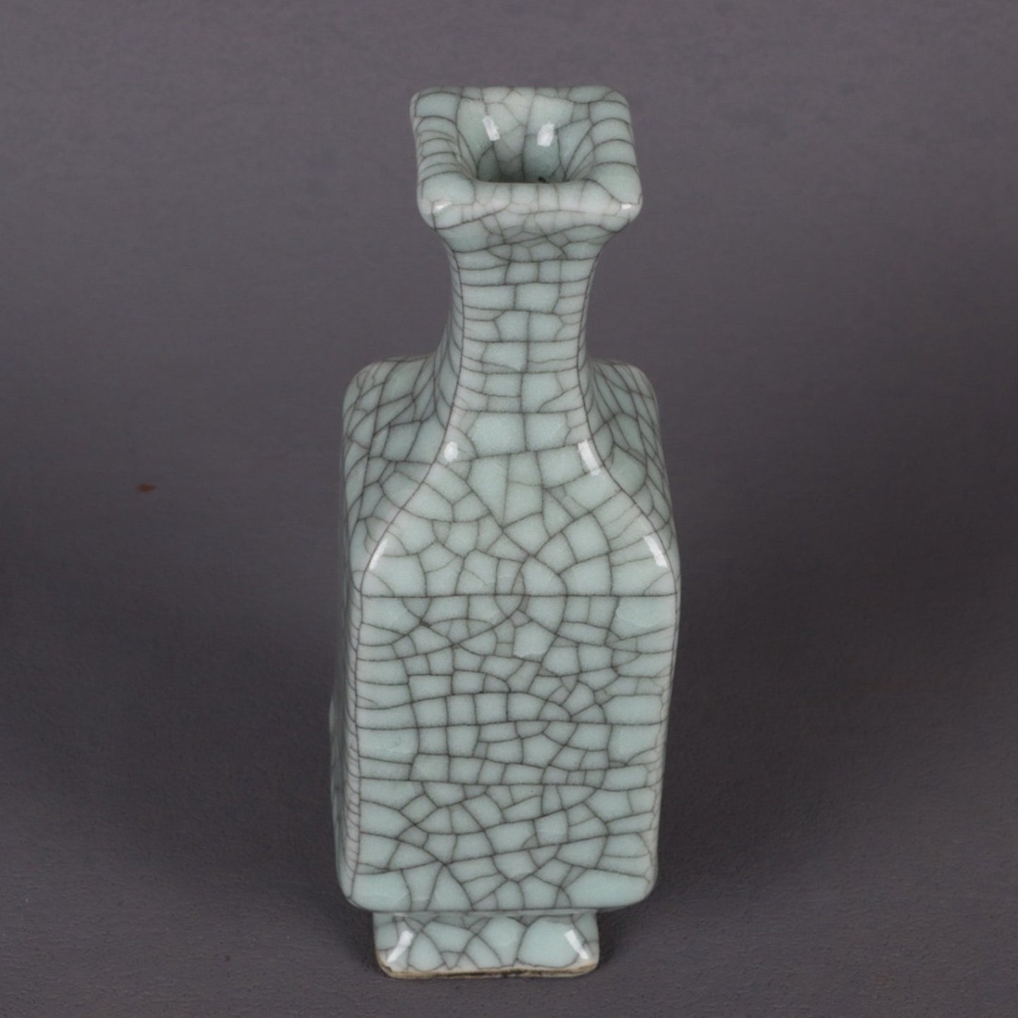 Ge Kiln Opening Square Small Shang Bottle
