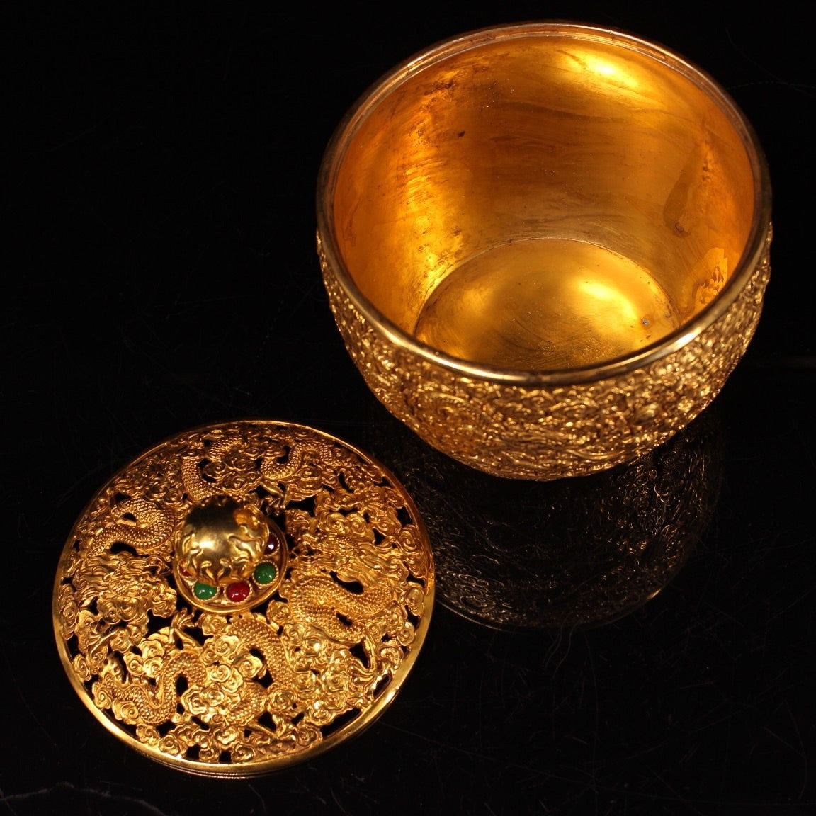 Chinese antique pure copper handcrafted carved gold-plated dragon storage jar