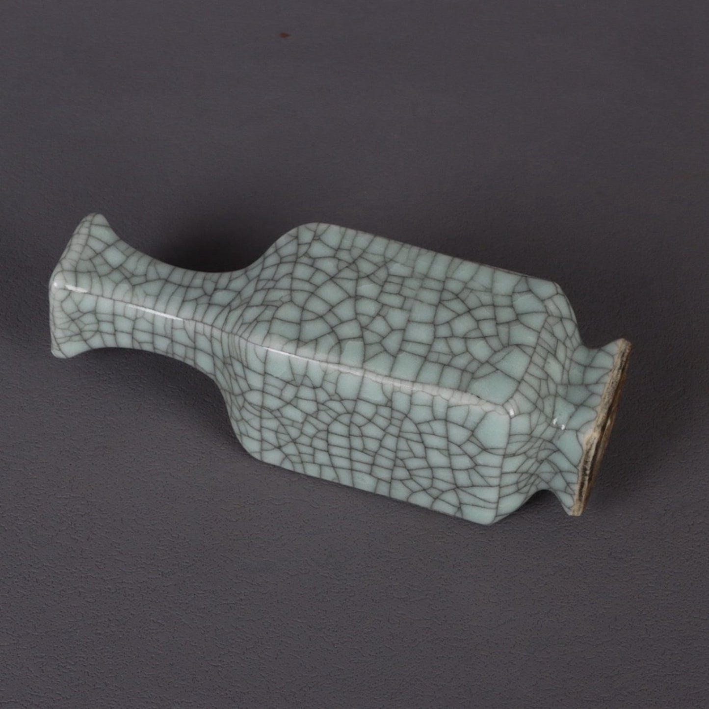 Ge Kiln Opening Square Small Shang Bottle