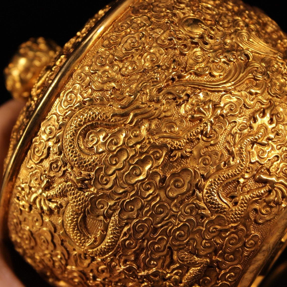 Chinese antique pure copper handcrafted carved gold-plated dragon storage jar