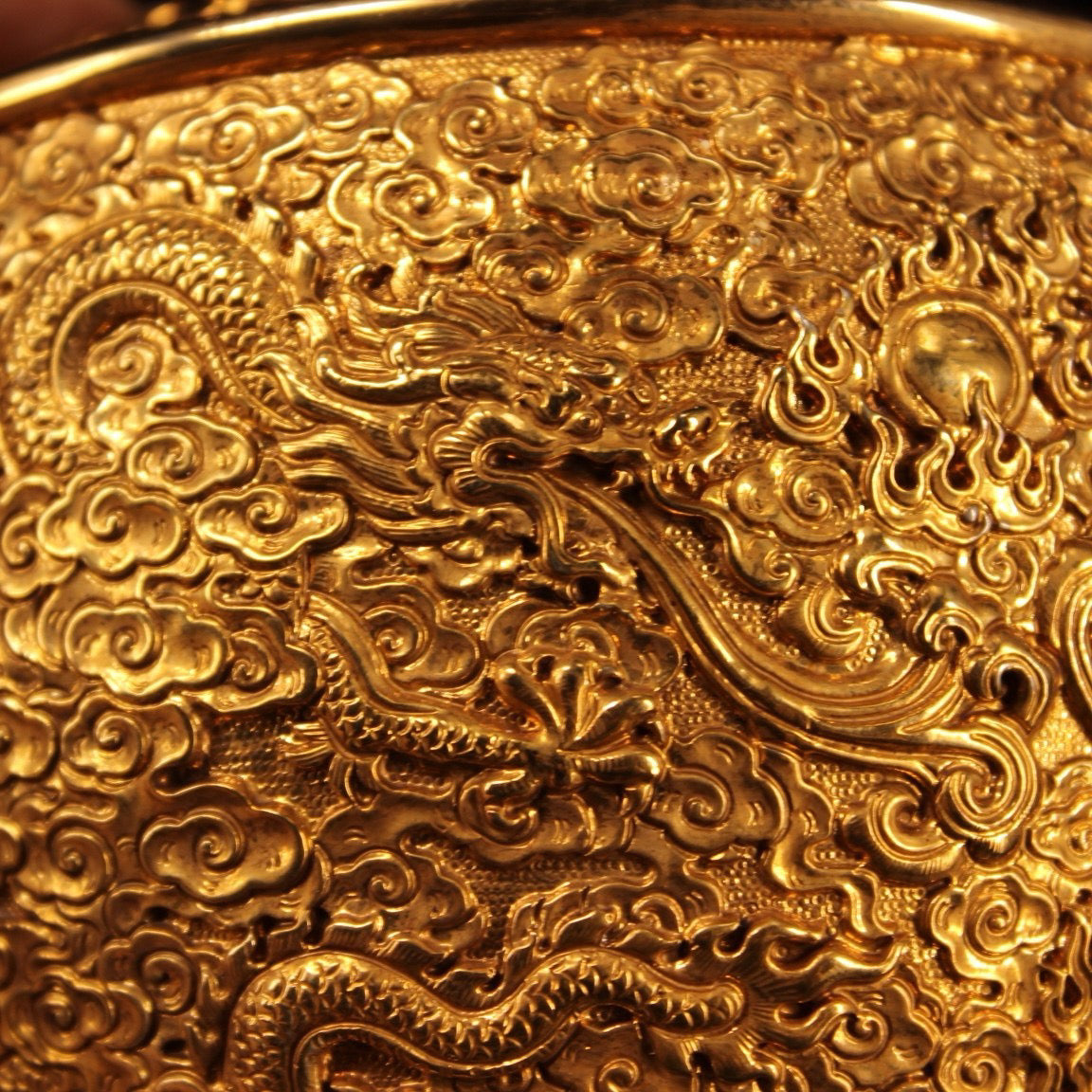 Chinese antique pure copper handcrafted carved gold-plated dragon storage jar