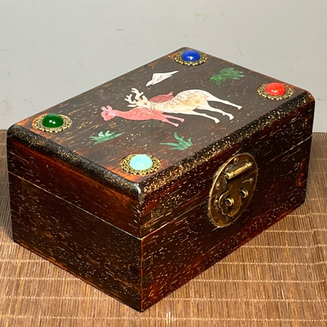 Sandalwood inlaid shell carved jewelry box