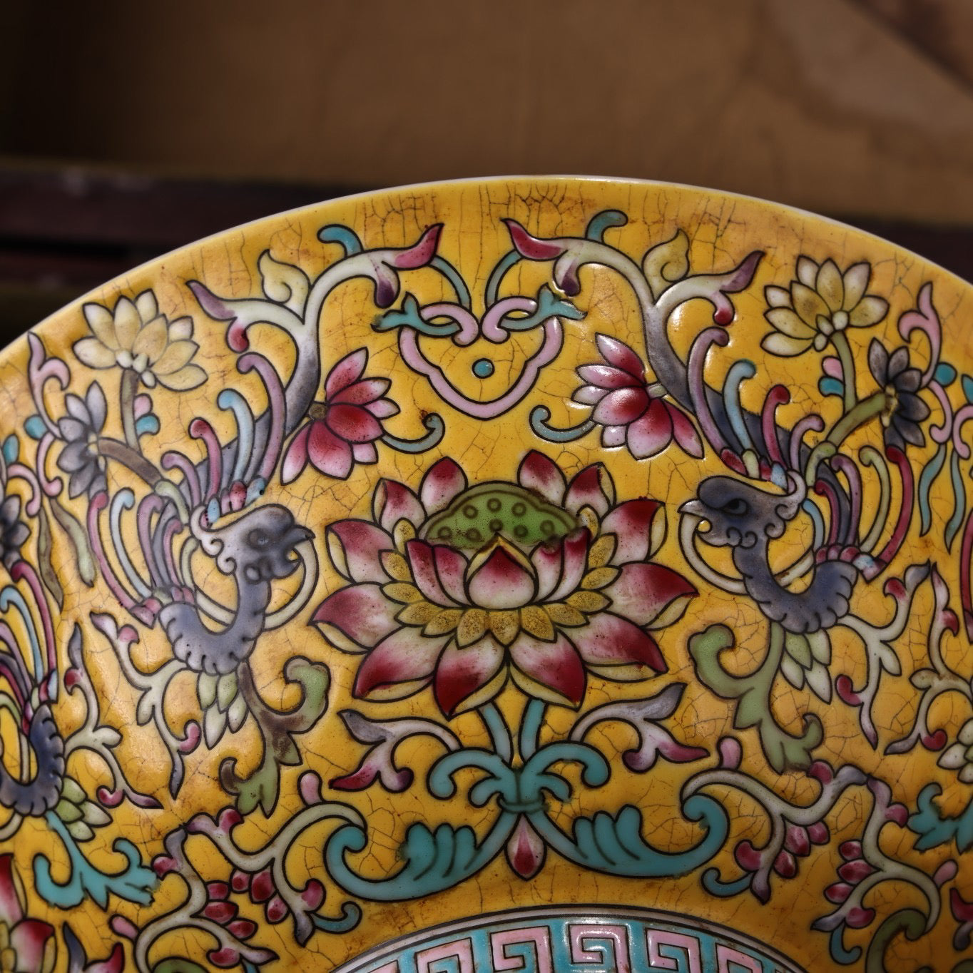 A pair of Chinese antique enamel hand-painted pink porcelain bowls