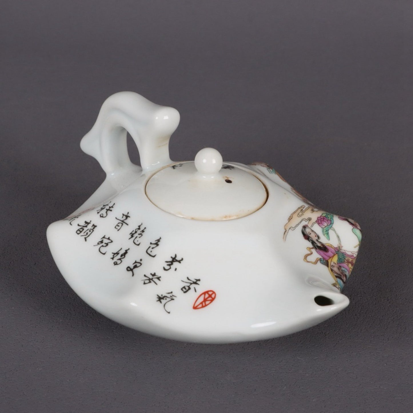 Pink Eight Immortals Crossing the Sea Pattern Octagonal Pot