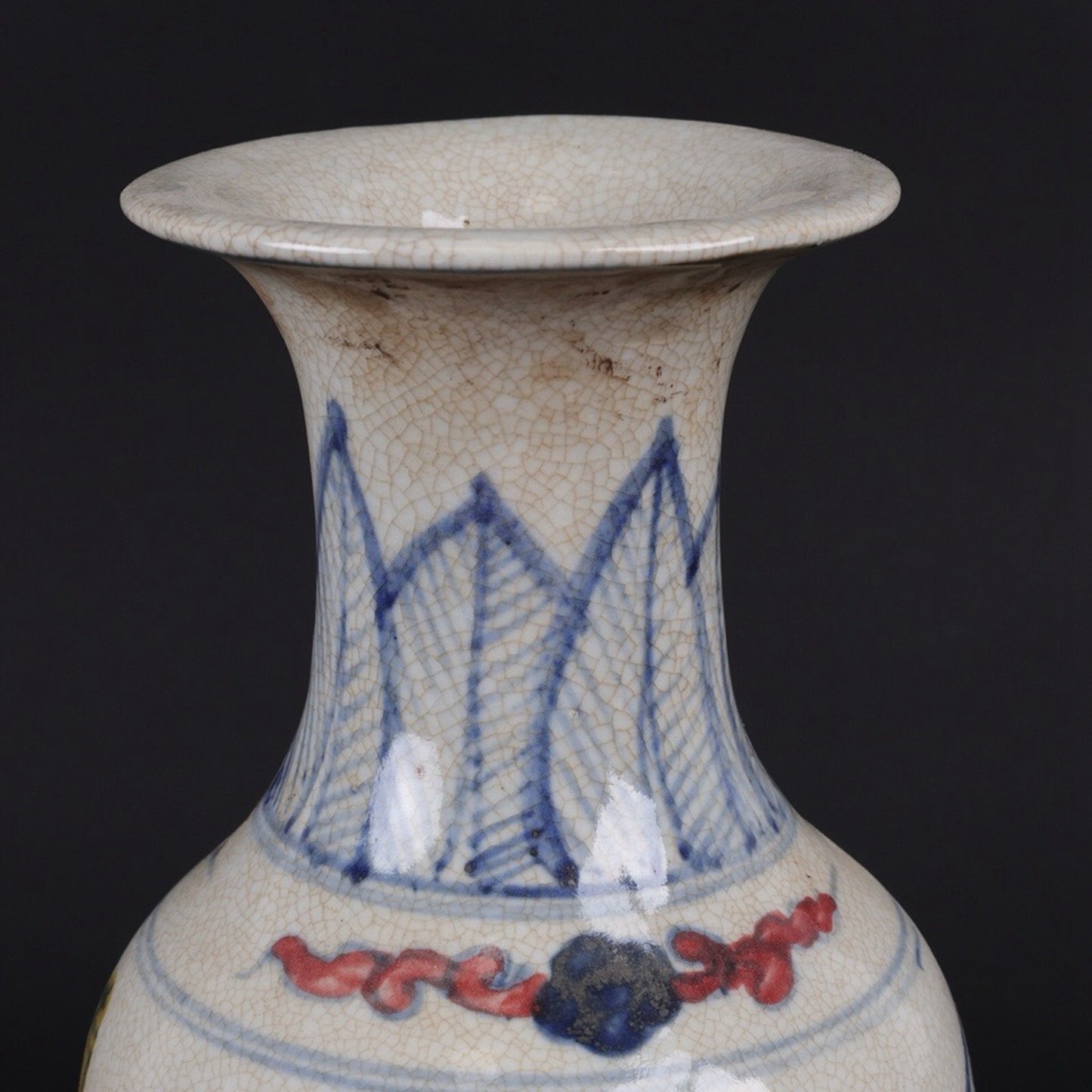 Doucai Window Opening Blessed Doll Pattern Guanyin Bottle