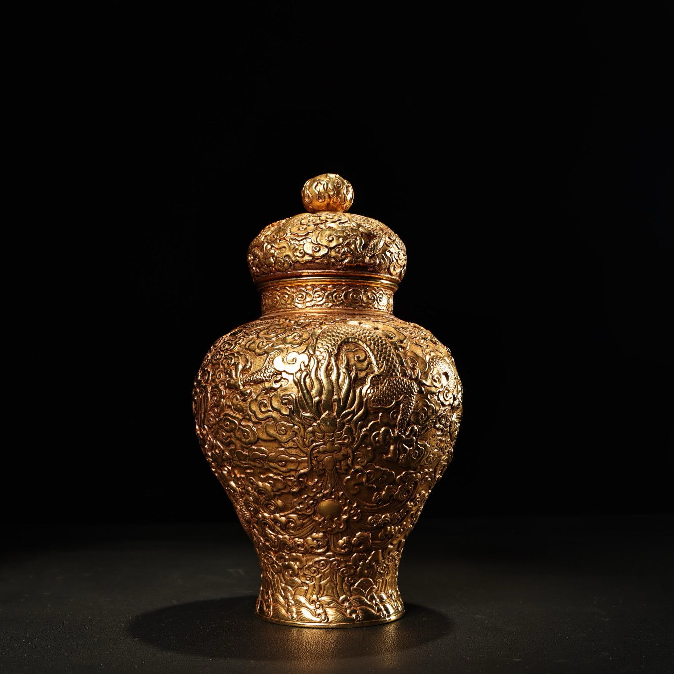 Chinese antique pure copper high relief carved gilded pan dragon general jar