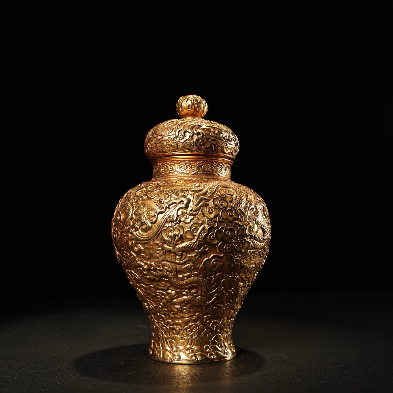 Chinese antique pure copper high relief carved gilded pan dragon general jar