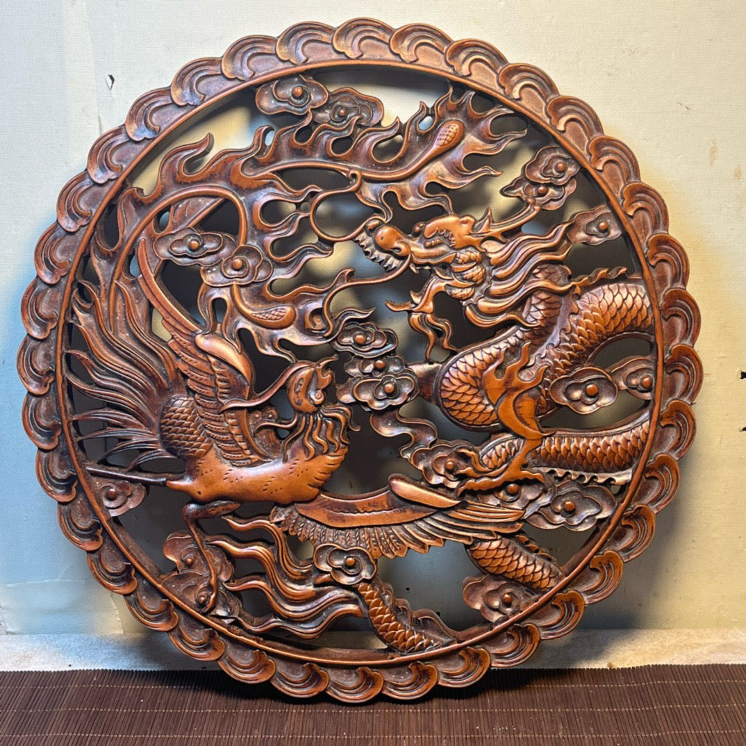 Huangyang wood carved dragon and phoenix circular screen ornaments