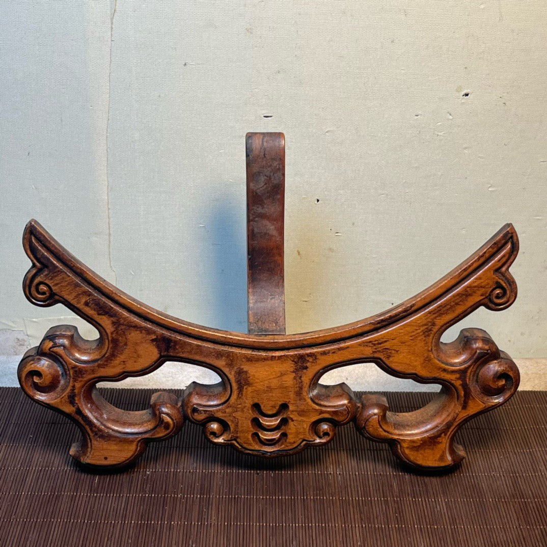 Huangyang wood carved dragon and phoenix circular screen ornaments