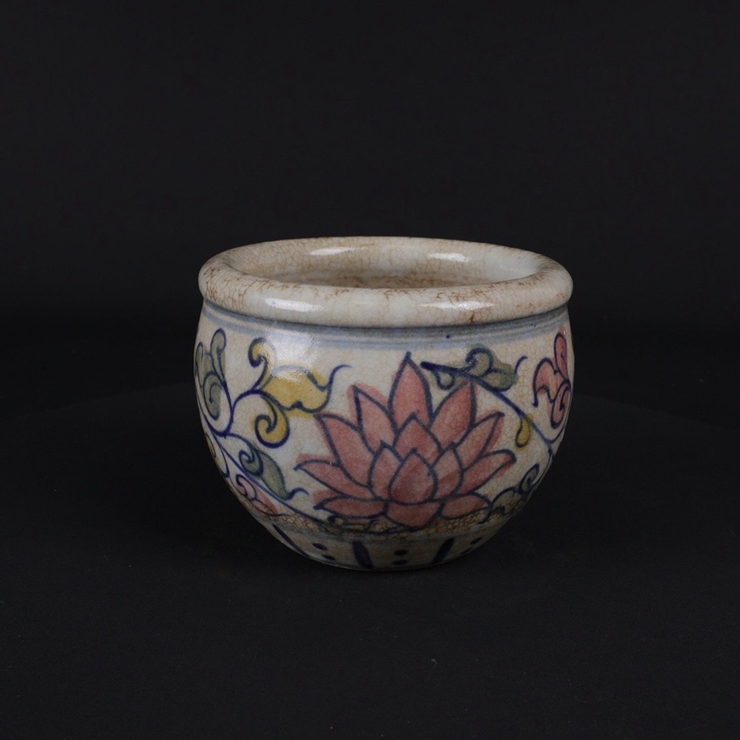 Entangled Lotus Pattern Small Tank