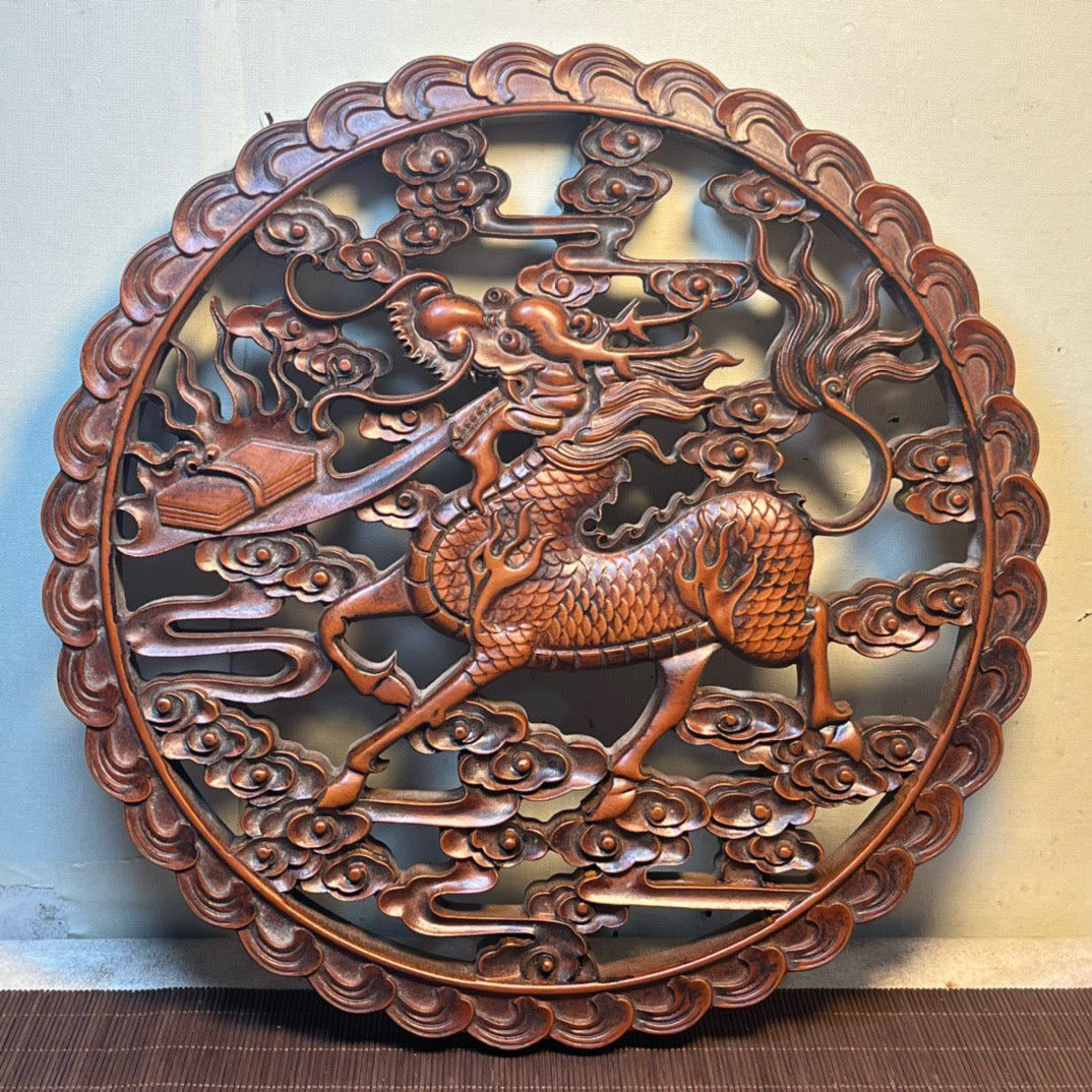 Huangyang wood carved dragon and phoenix circular screen ornaments
