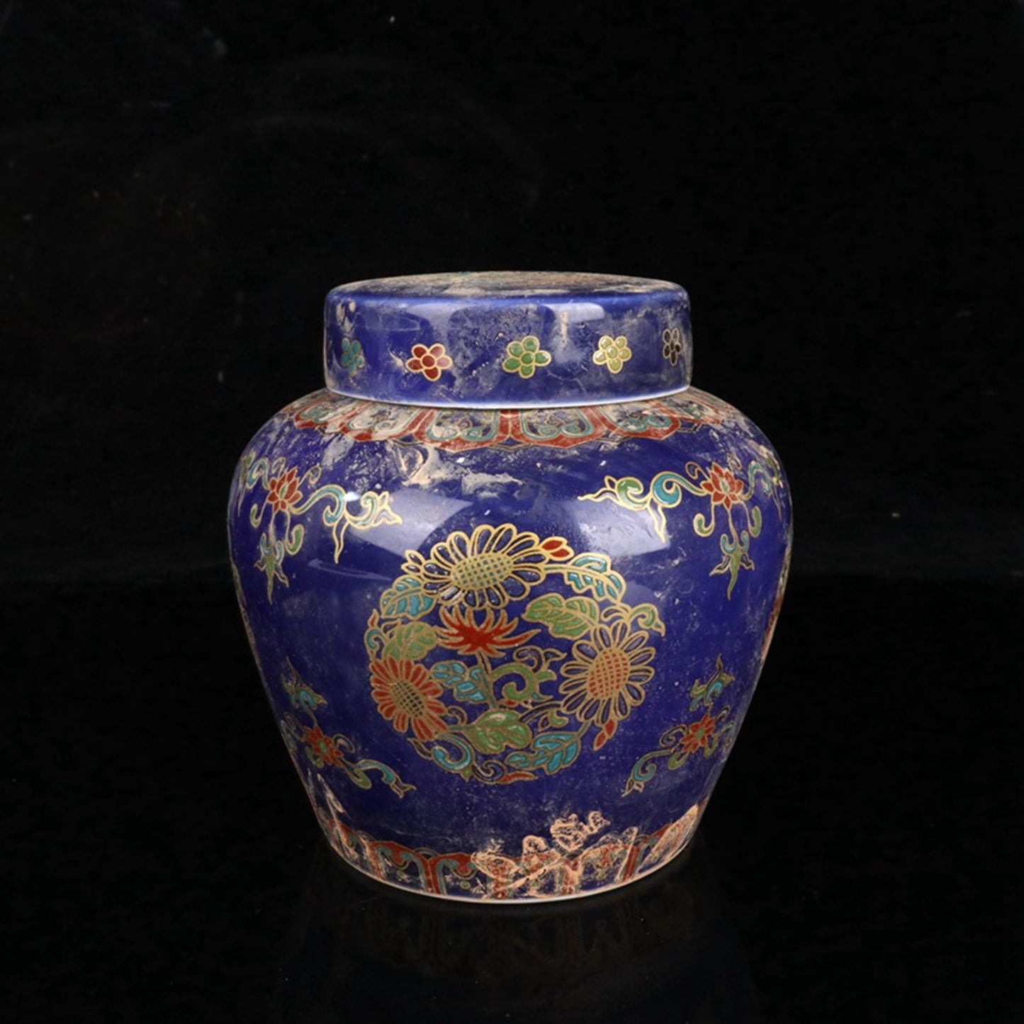 Enamel colored flower patterned ceiling shaped jar