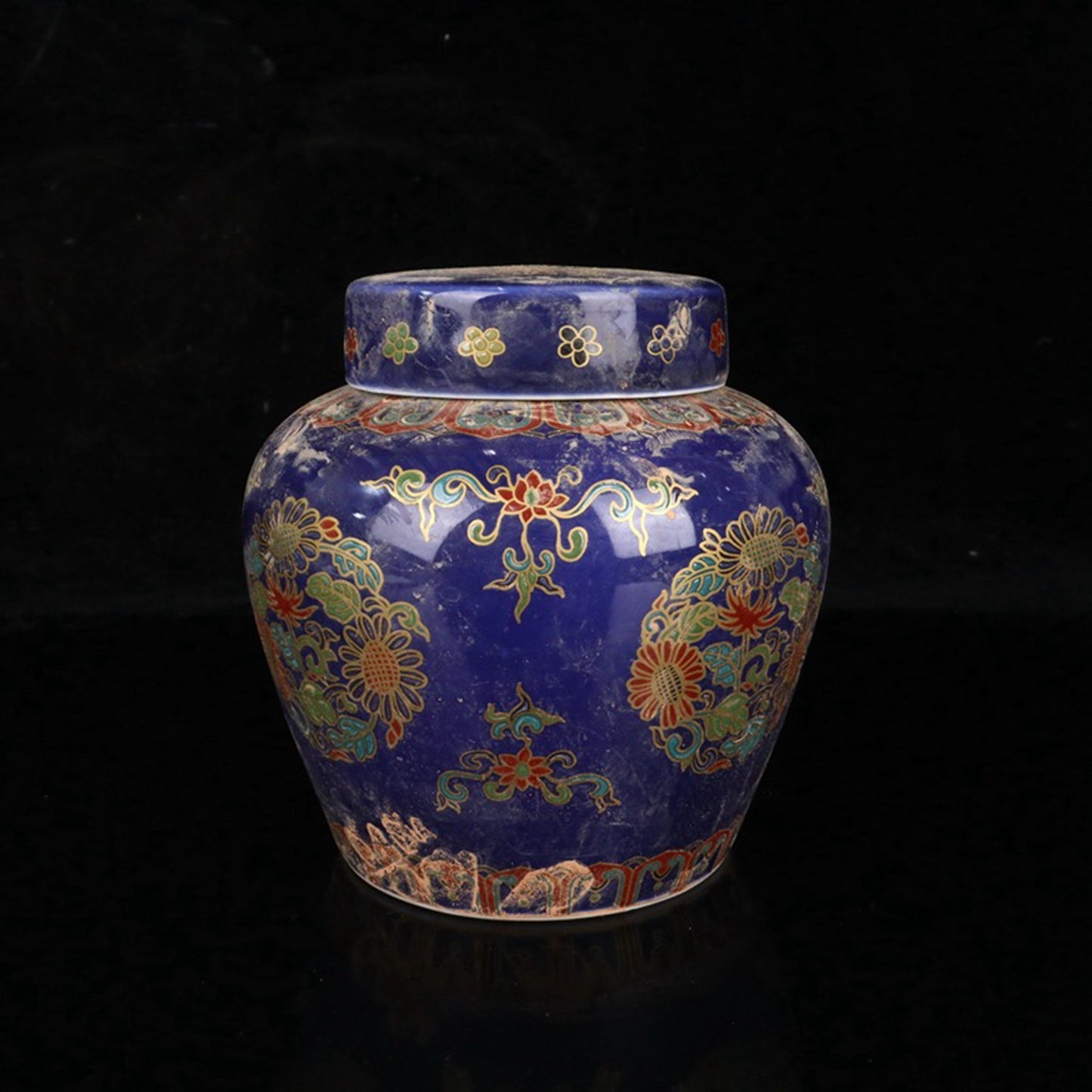 Enamel colored flower patterned ceiling shaped jar
